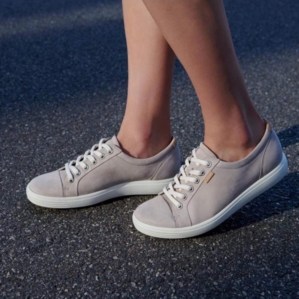 ECCO WOMEN'S SOFT 7 SNEAKER Grey  Rose 11 Women's Casual Lace-Up Sneakers